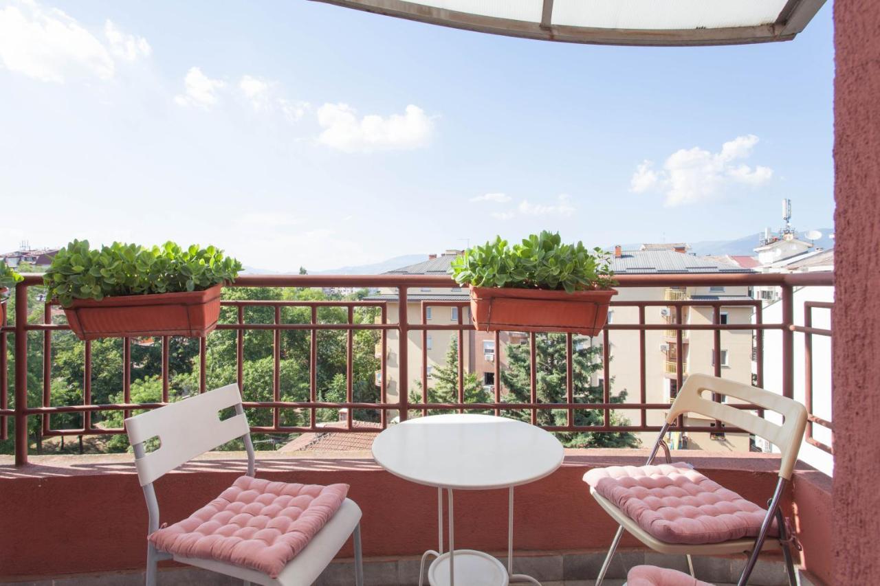 Red Apartment Σκόπια Εξωτερικό φωτογραφία